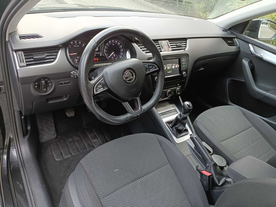 Skoda Octávia Break 1.6TDI Ambition Pack Confort