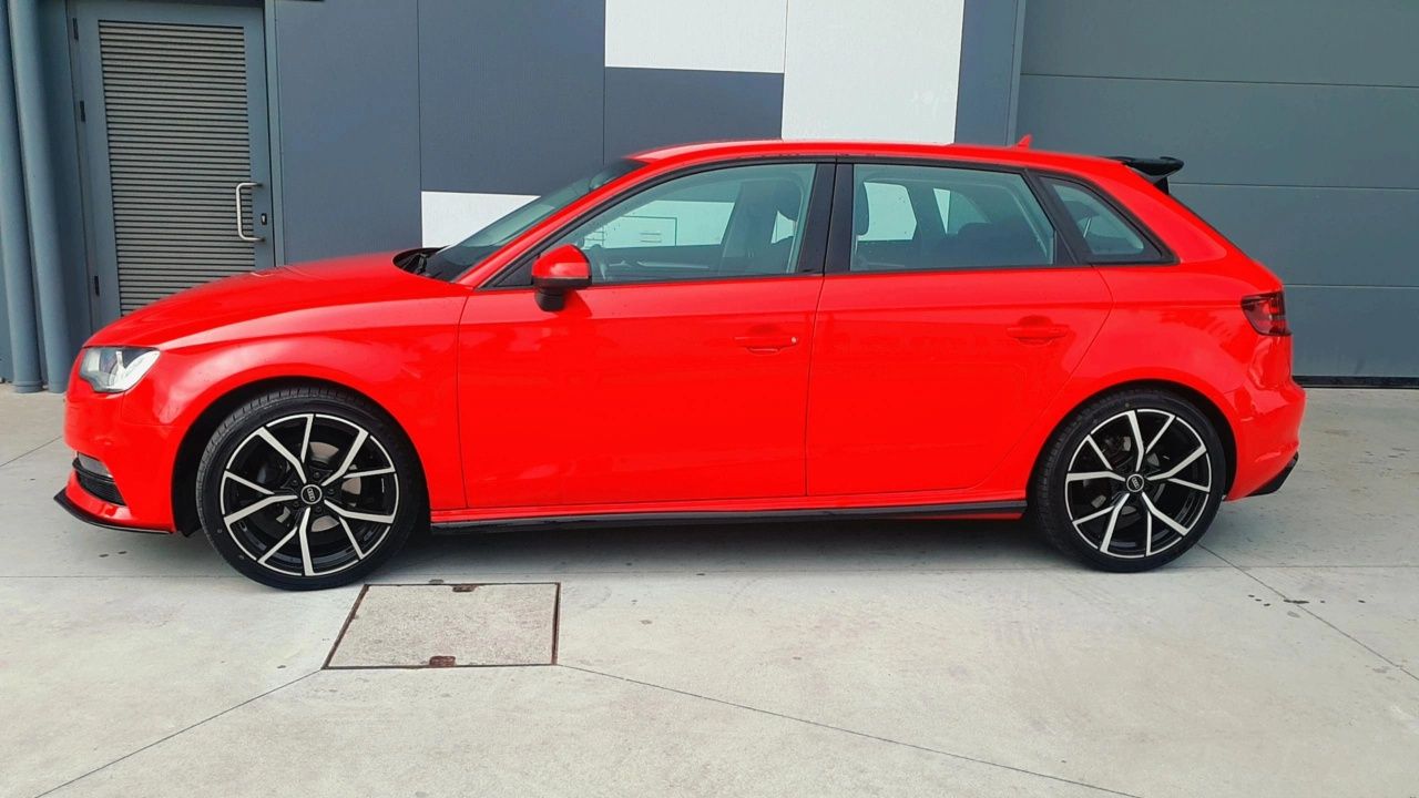Audi A3 SPORTBACK ULTRA 1.6TDI 110 cv "LOOK RS3"