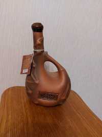 Глиняный кувшин с напитком Болград .Выдержанный . Коллекционная серия