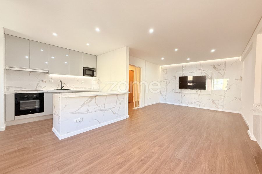 Apartamento T3 - Remodelado, V.N.Famalicão