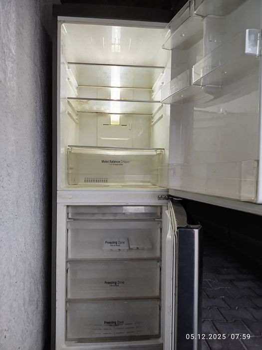 Продам холодильник LG