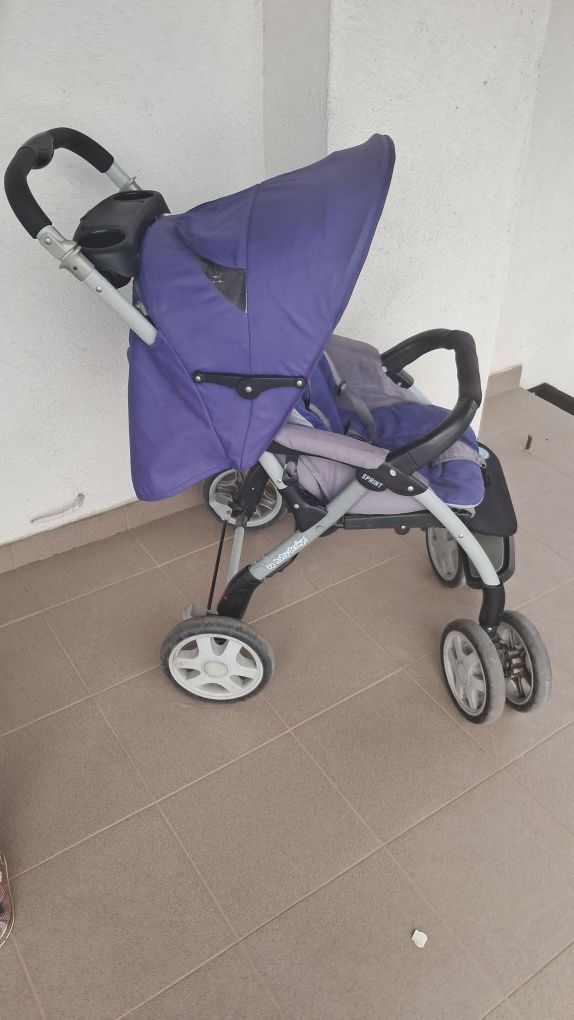 Wózek spacerowy Baby Design – solidny, wygodny, z pasami