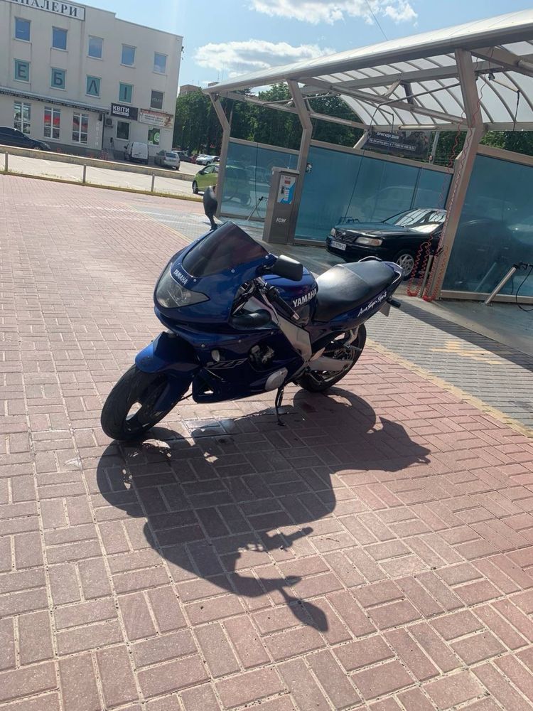 Yamaha YZF-600r 2001