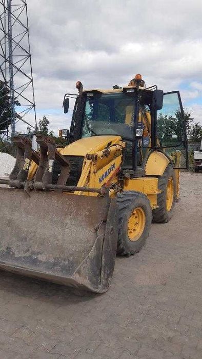 Koparko-ładowarka Komatsu WB93R2