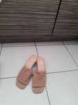 Klapki firmy Zara
