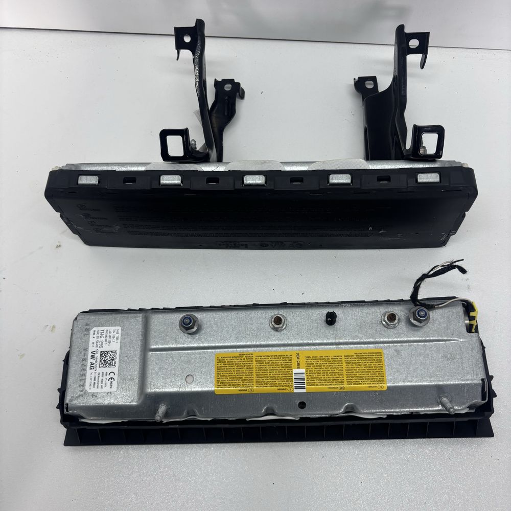 Подушки безопасности в ноги Audi A4 B9 8w airbag A5 F5 S4