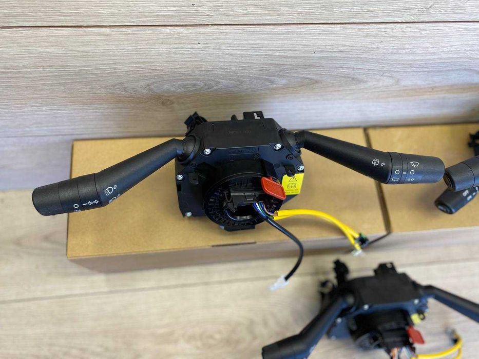 Подрулевой переключатель Гранде Пунто 199 Гитара перемикач Fiat Evo