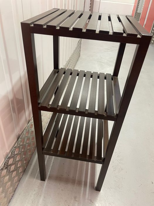 Brązowy Stojak na ręczniki z półkami. Kwietnik brązowy. Półki brązowe