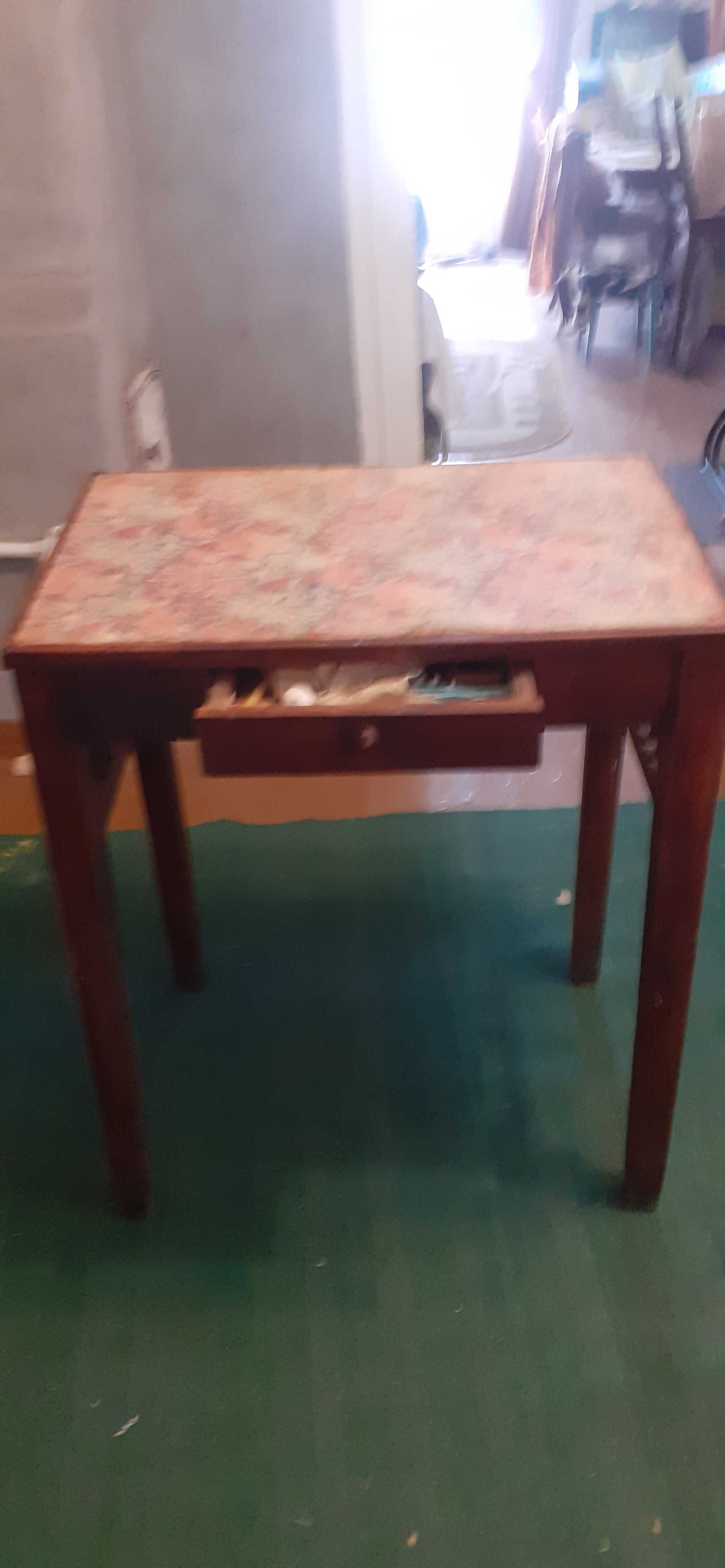 Старинный столик для бижутерии 1913 год