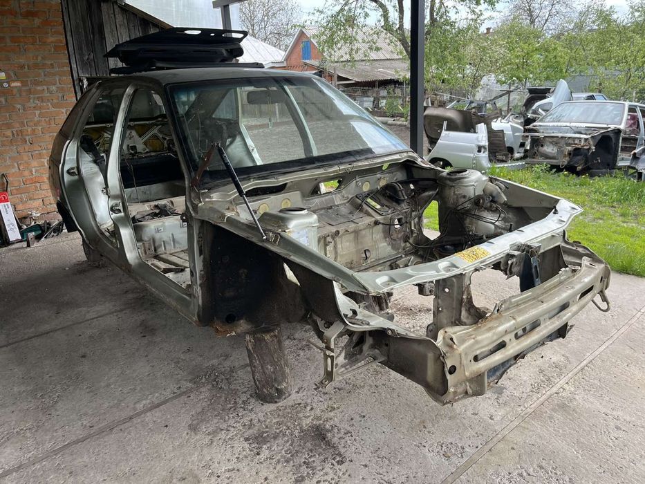 Продам кузов ваз 2112 .