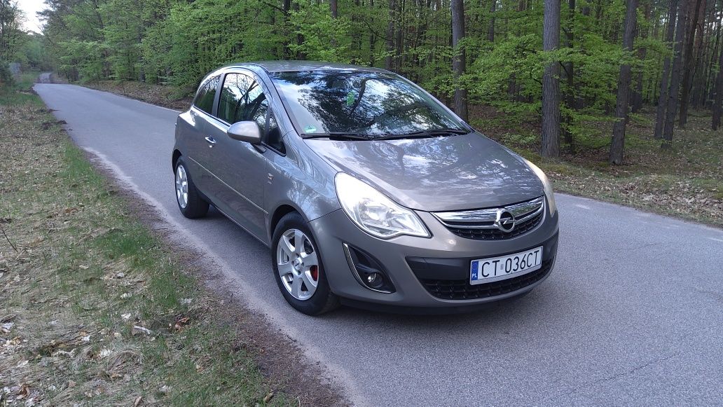 Opel Corsa d 1,4 benzyna
