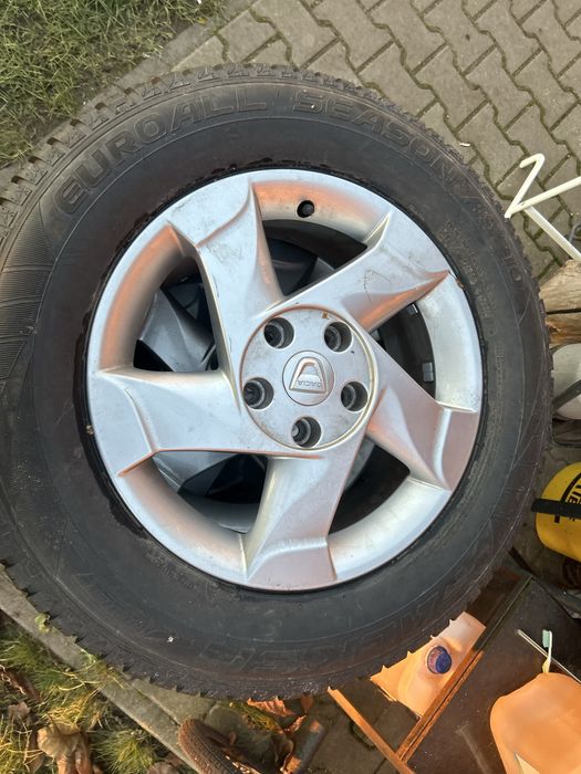 Koła alusy całoroczne Dacia Duster 215/65/16 Falken Euroall Seazon SA