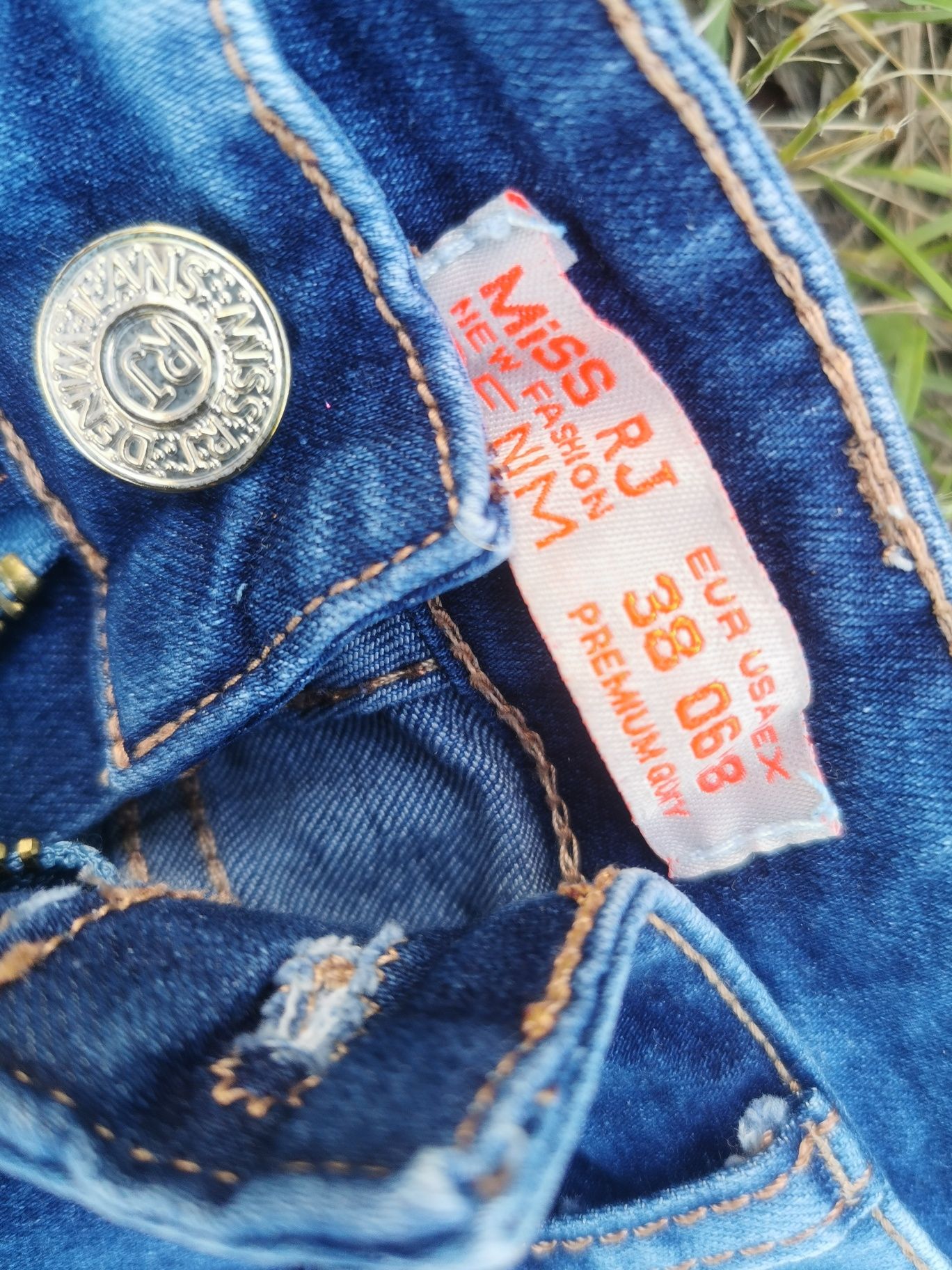 Klasyczne spodnie jeansy miss rj r. 38