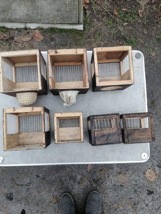 Гнезда и переноски для птиц