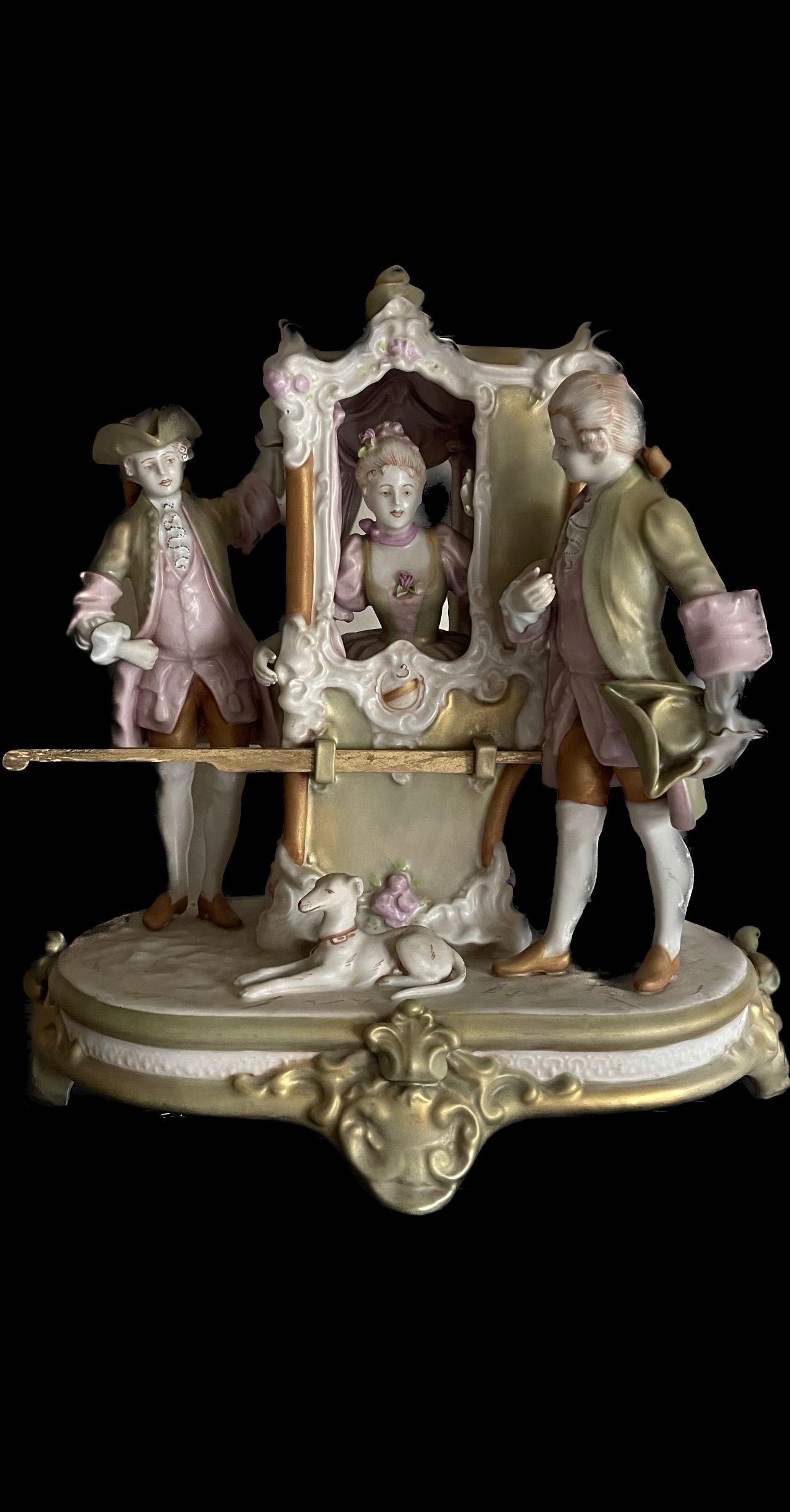 Дама с лакеями. Royal Dux Bohemia.