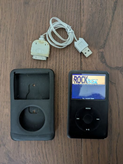 Оригінальний iPod Classic 6th Gen, 80 GB (чорний) з чохлом і кабелем