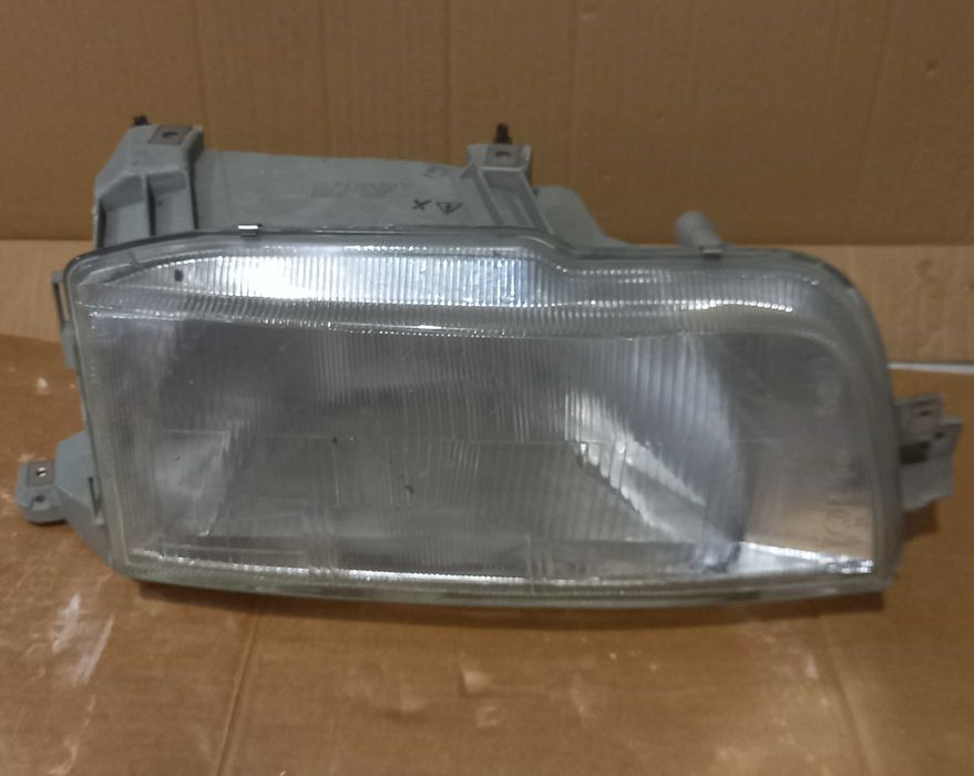Lampa prawa prawy przod Renault 21