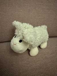 Mała słodka owieczka maskotka wysokość 11cm.