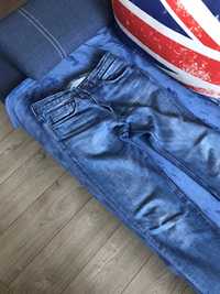 Jesns dżinsy levis levi’s