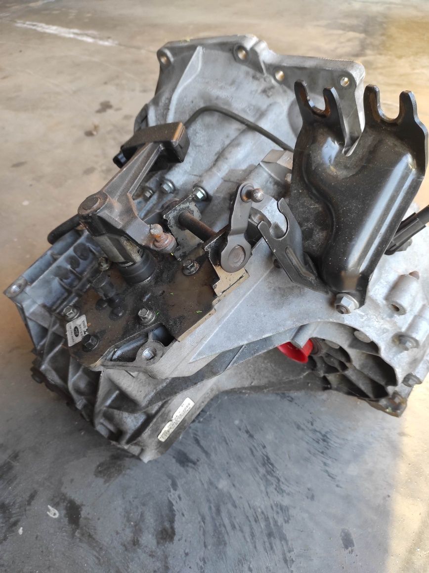 Skrzynia biegów Ford fokus 1.6 TDCI 90 KM 2006r