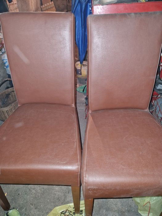 2 krzesła brązowe do salonu kuchni