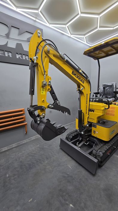 Nowa tania minikoparka BK900AS do firmy gospodarstwa Gwarancja Serwis
