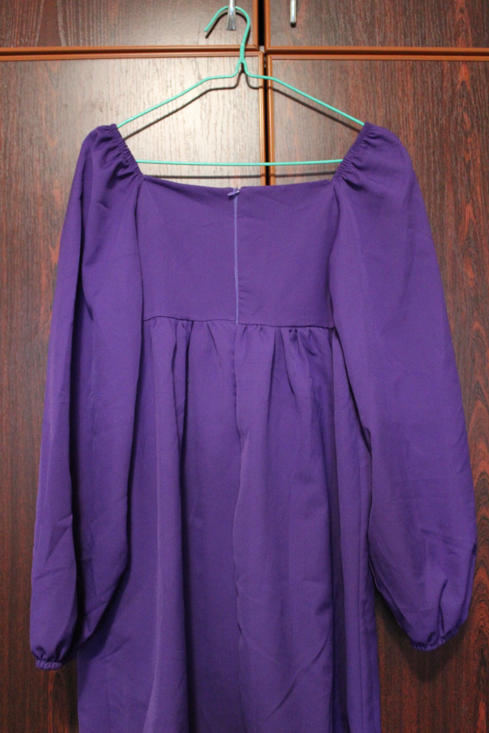 Сукня фіолетового кольору