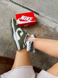 кросівки нові Nike SB dunk olive + додаткові шнурки