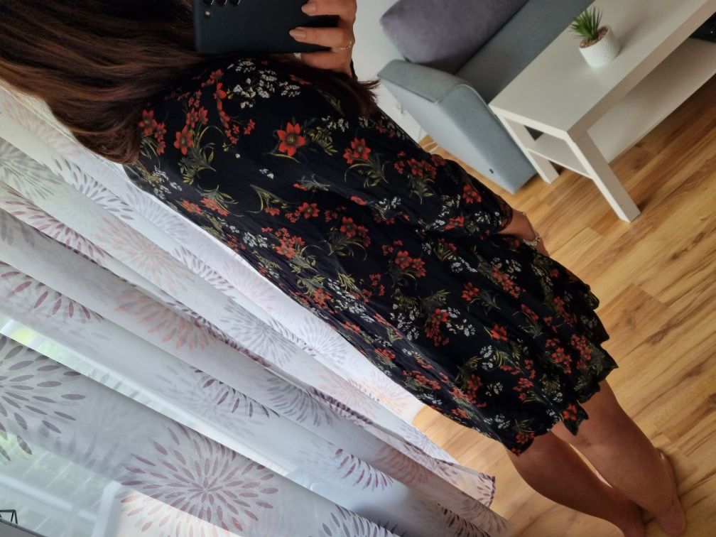 Czarna luźna sukienka w kwiaty z kołnierzykiem ZARA r. M/L