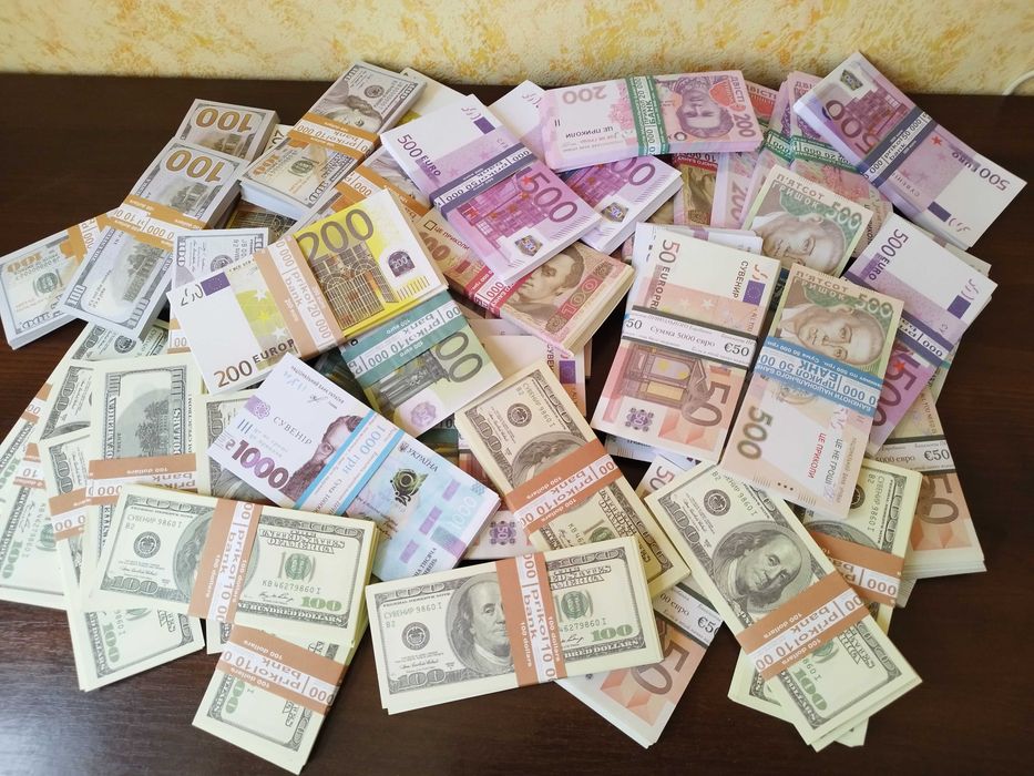 Гривны, Евро, Доллары бутафорские сувенирные деньги 100$ долларов