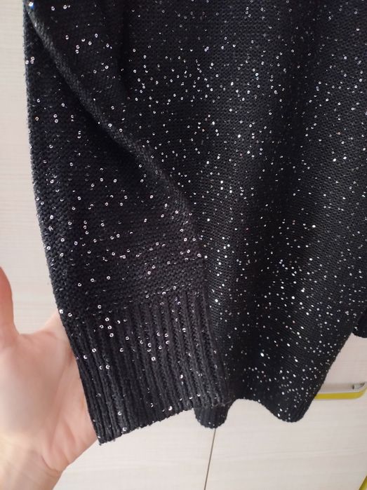 Sweter damski z cekinami