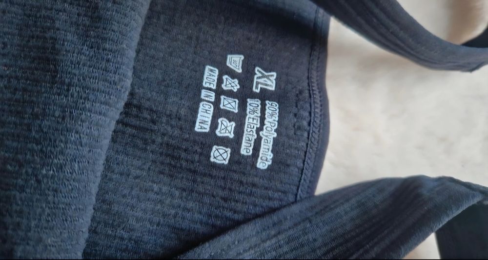 Czarne body prążek w rozmiarze XL