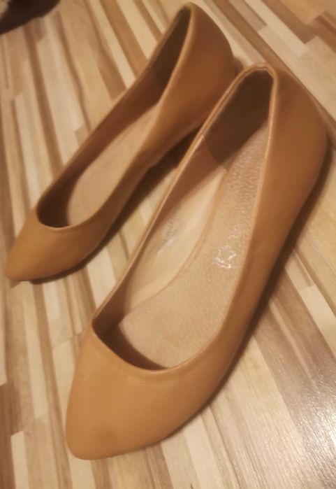 Baleriny beżowe Jenny Fair