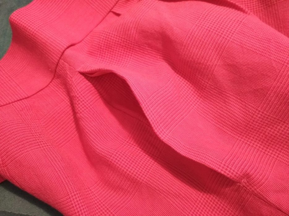Oryginalna włoska różowa spódnica private label