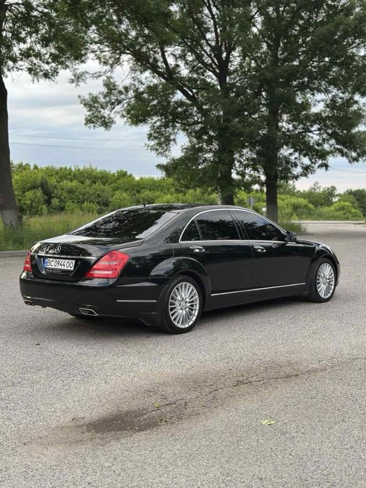 Продам Mercedes-benz S-Class 221