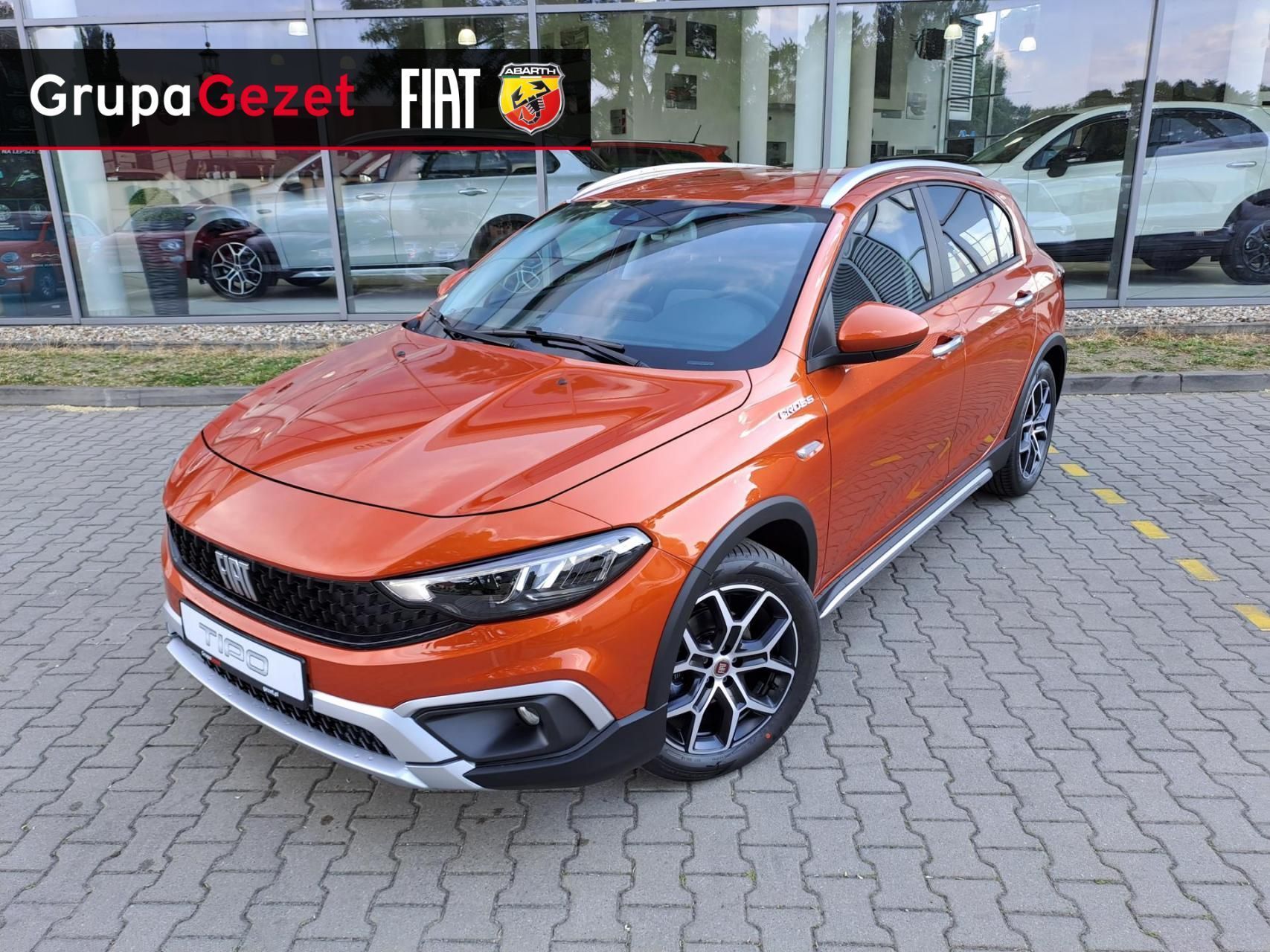 Fiat Tipo Cross 100KM Pomarańczowy Paprika Zarejestrowany FV23%