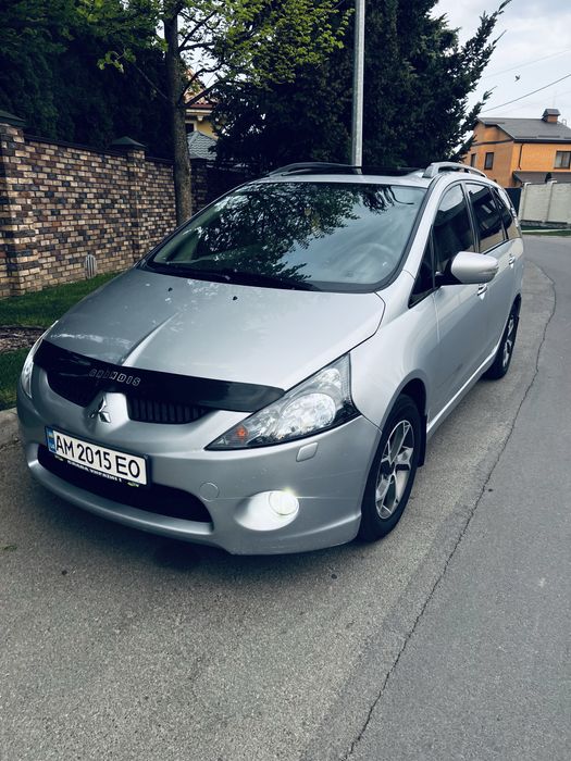 Mitsubishi Grandis 2006