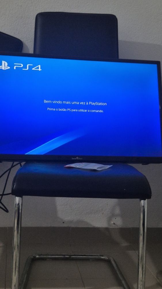 Playstation 4 vendo ou troco