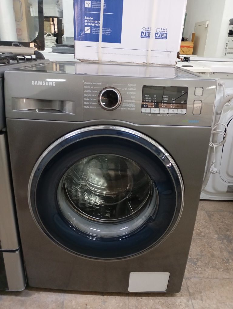 Máquina de lavar roupas Samsung