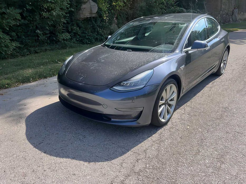 Tesla Model 3      2019