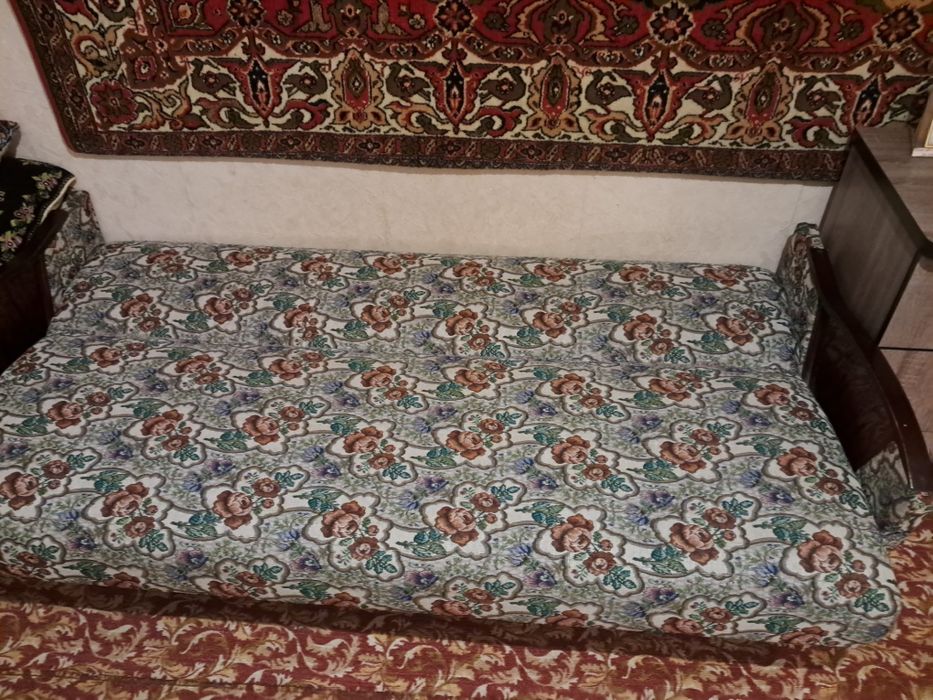 Диван в хорошем состоянии