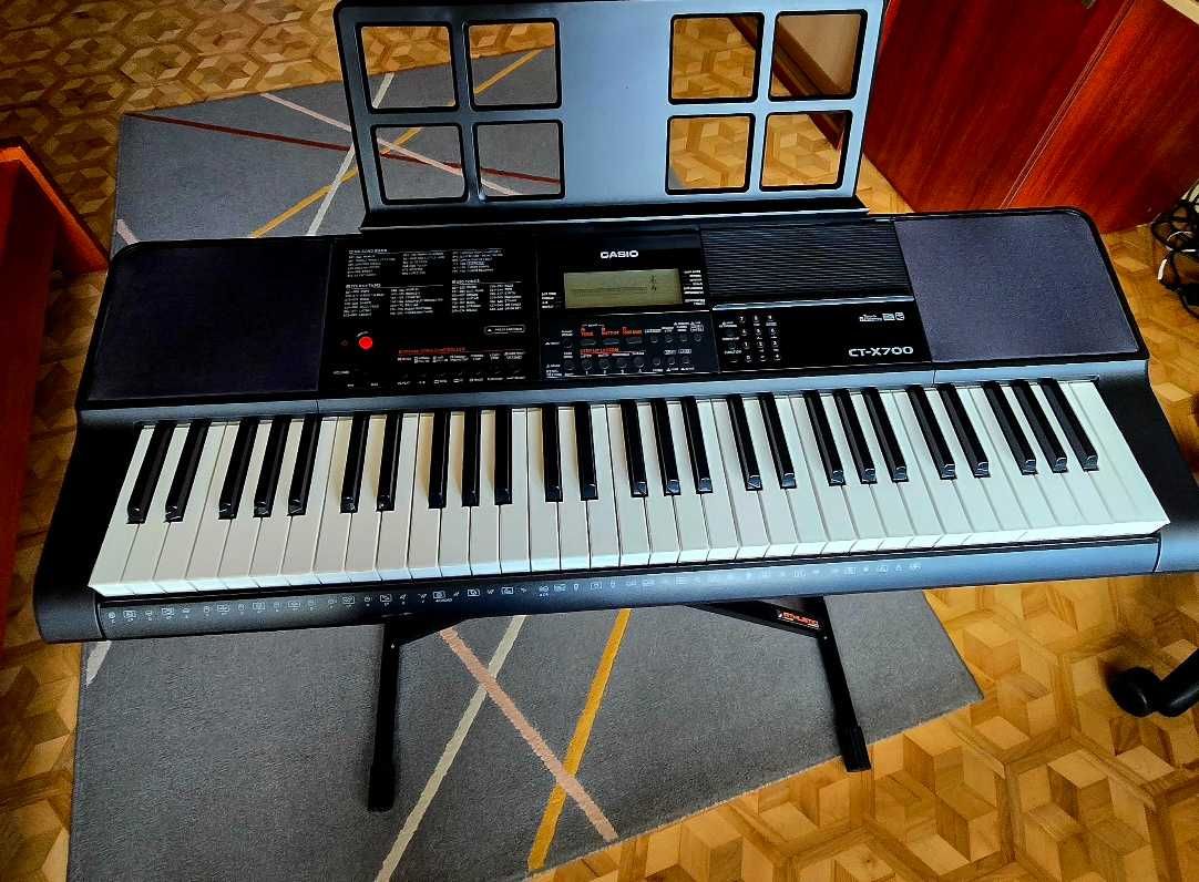 Keyboard Casio CT-X700 + stojak
