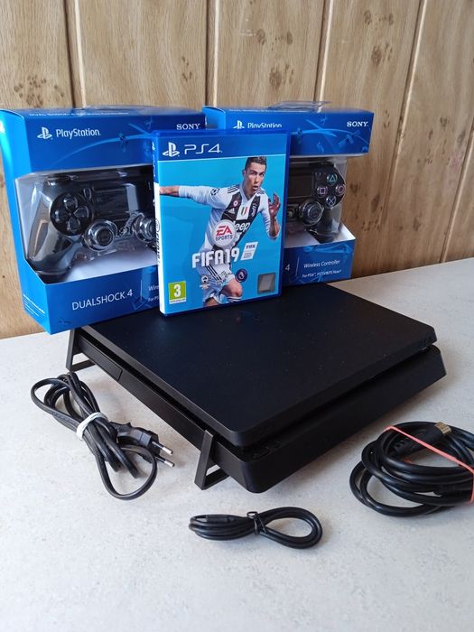 Konsola Sony PlayStation 4  slim 500 GB Nowe pady