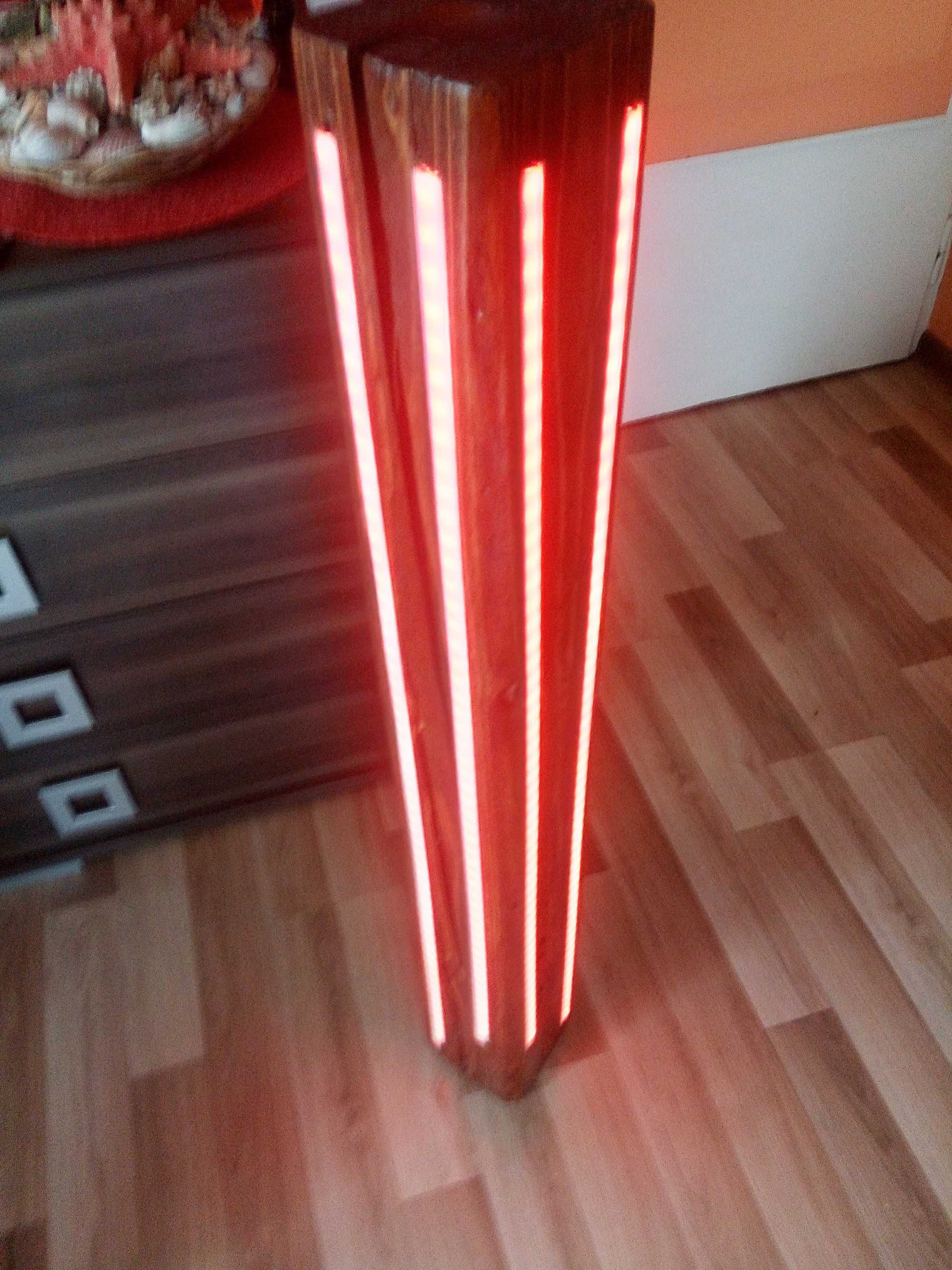 Lampa ze starej belki