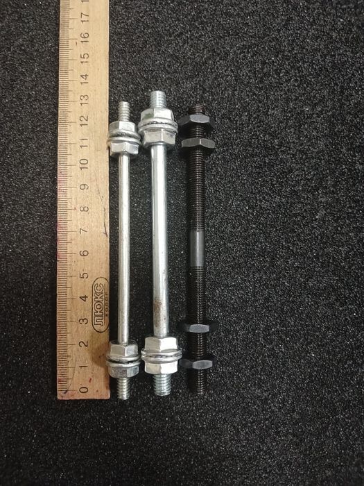 Ось или шпилька есть