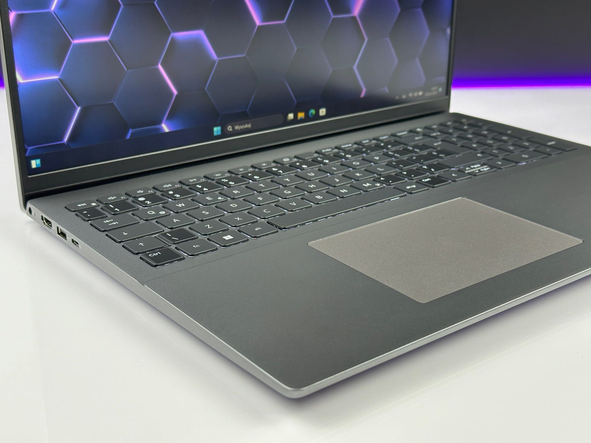 Laptop DELL Vostro 5620 | i7-1260P / FHD+ / 32GB RAM / 512GB SSD