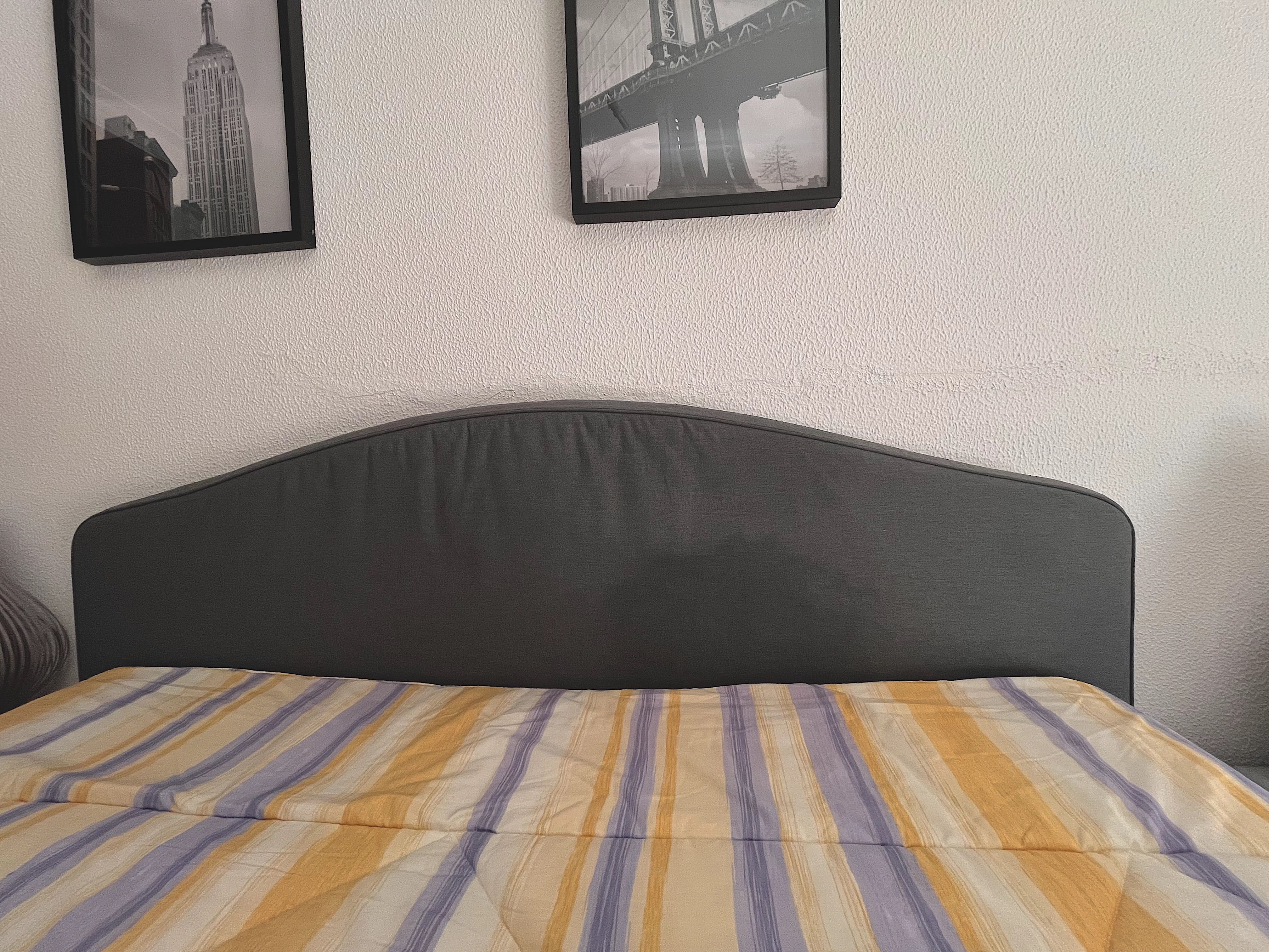 Cama tecido acolchoada cinzenta