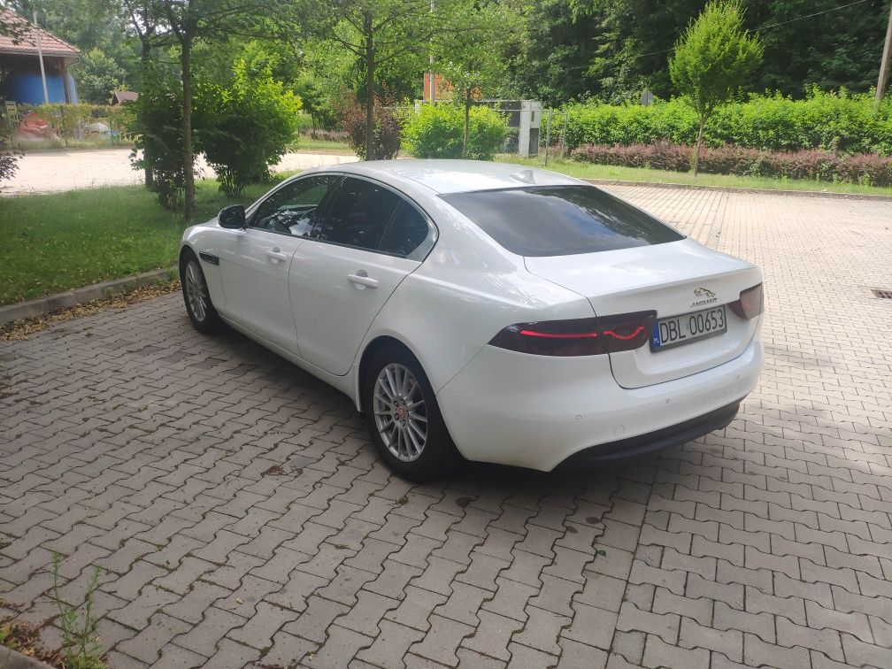 Jaguar xe 2.0 d Prestiż