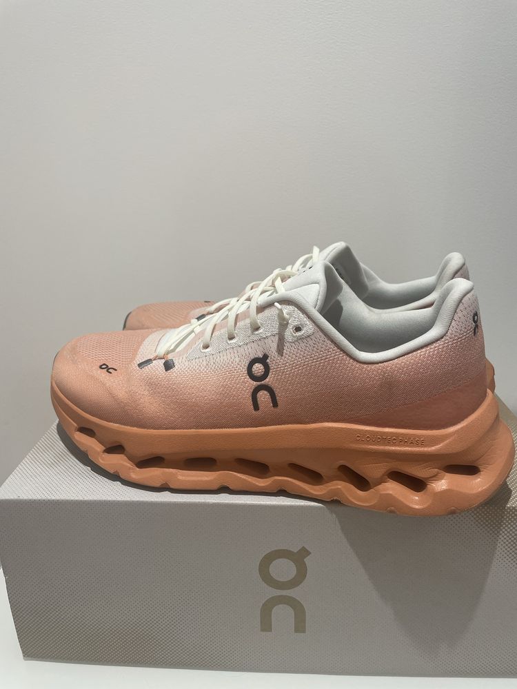 Tenis On Cloud 45