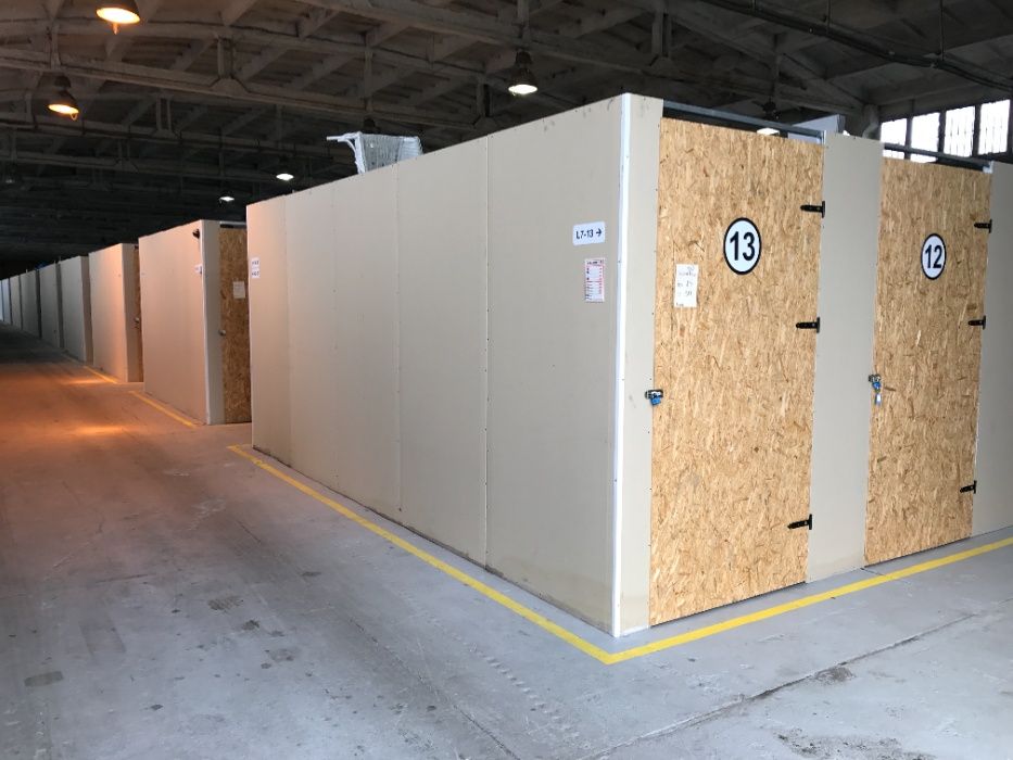 ACHILLES Przeprowadzki Transport Magazynowanie Storage garaż meblowozy
